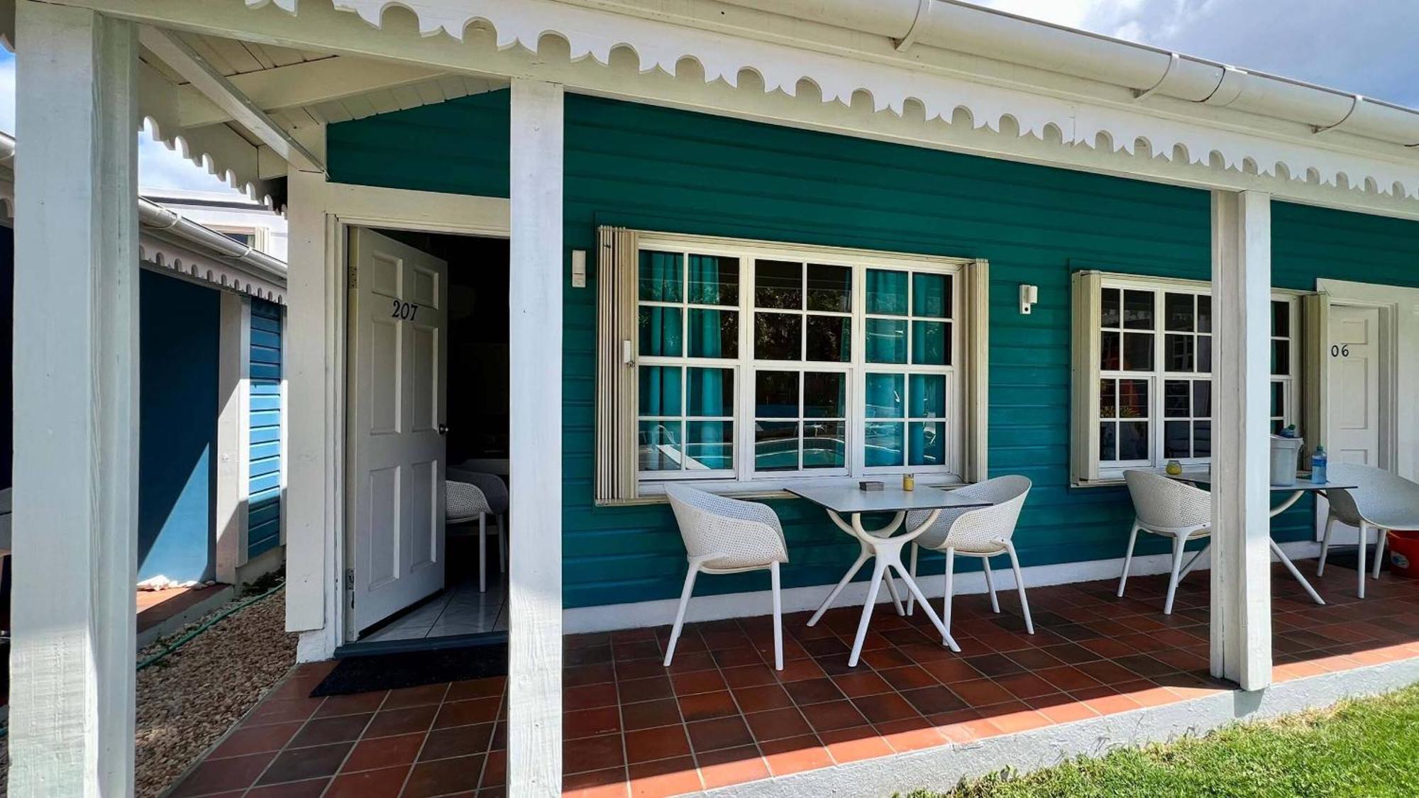Talk Of The Town Inn & Suites - St Eustatius Oranjestad  Buitenkant foto