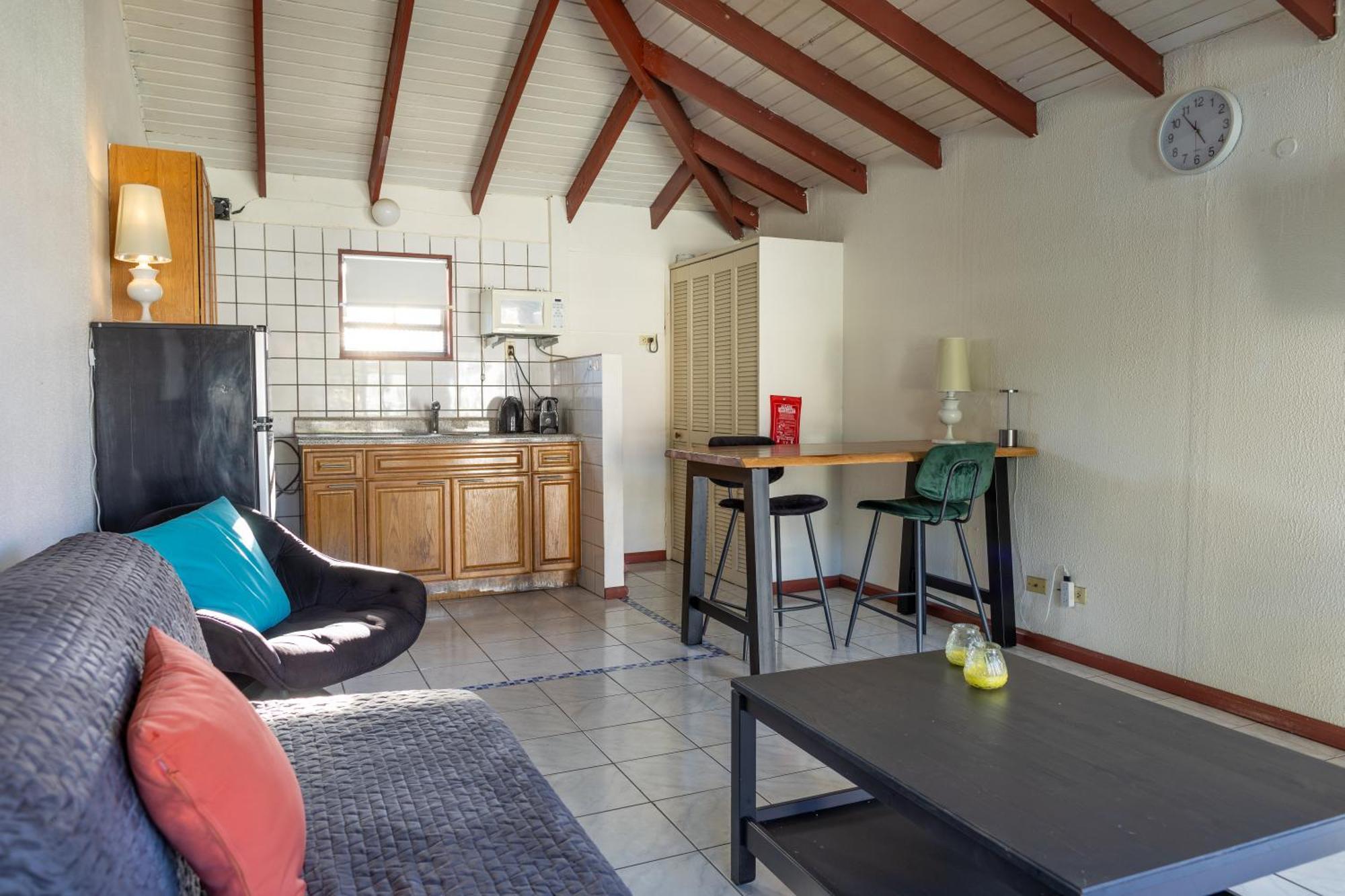 Talk Of The Town Inn & Suites - St Eustatius Oranjestad  Buitenkant foto